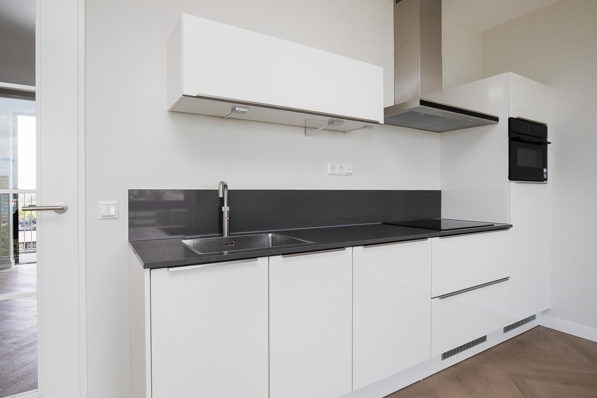 Mies van der Rohestraat 301 , 2132 HX Hoofddorp 13