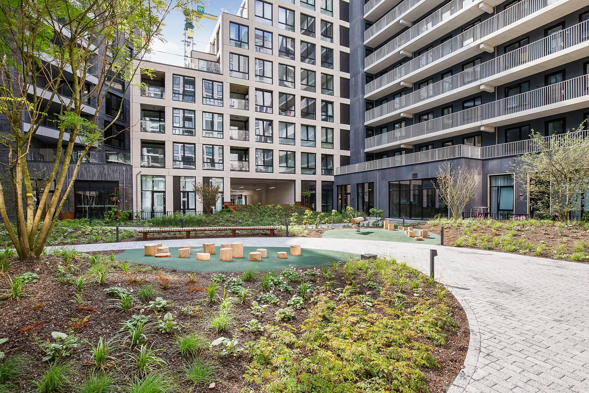 Mies van der Rohestraat 301 , 2132 HX Hoofddorp 0